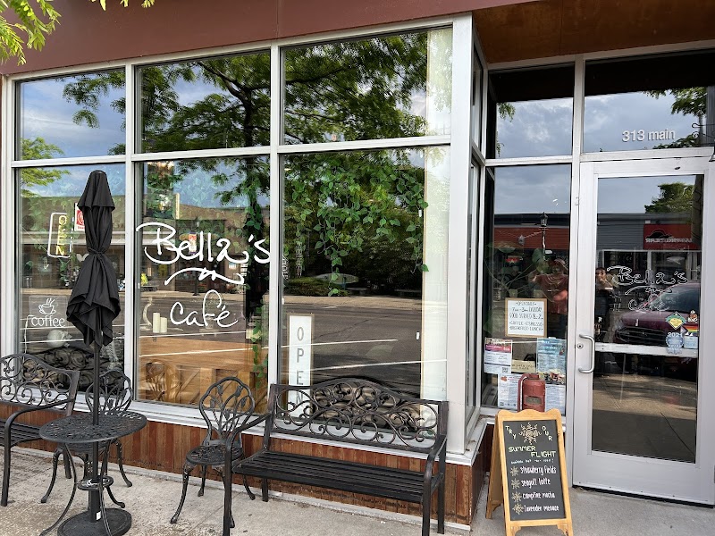 Bella's Café